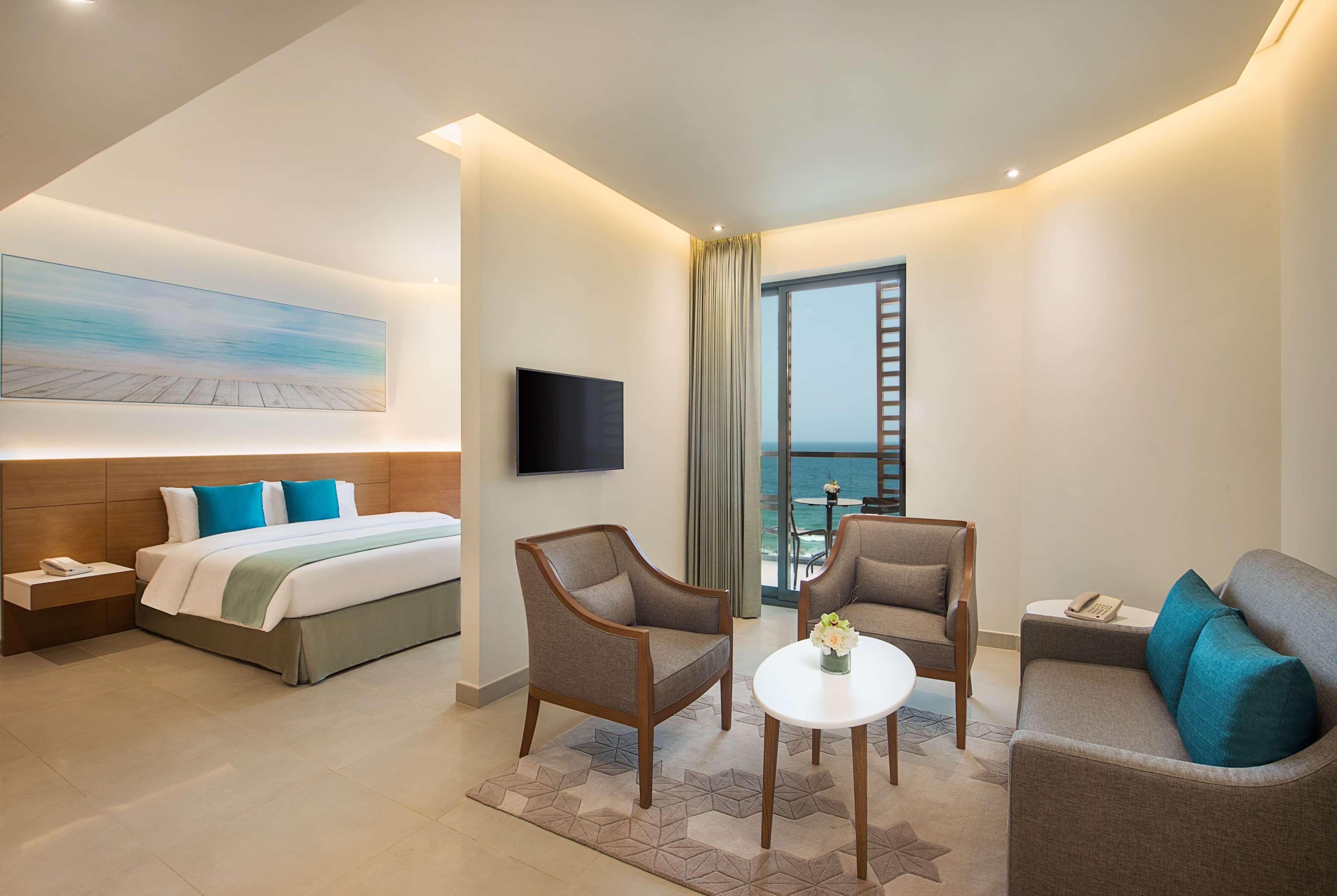 Wyndham Garden Ajman Corniche Otel Dış mekan fotoğraf