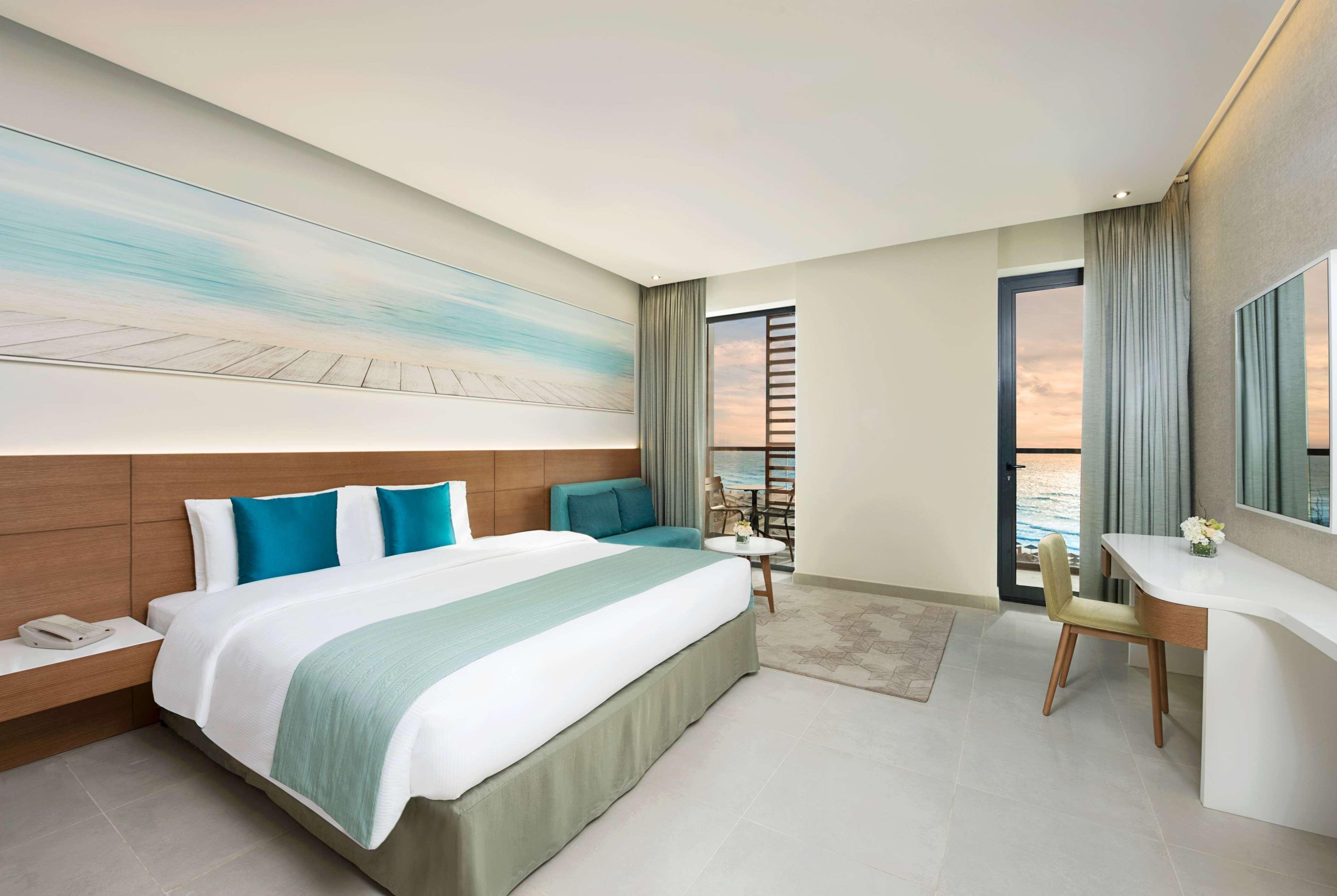 Wyndham Garden Ajman Corniche Otel Dış mekan fotoğraf