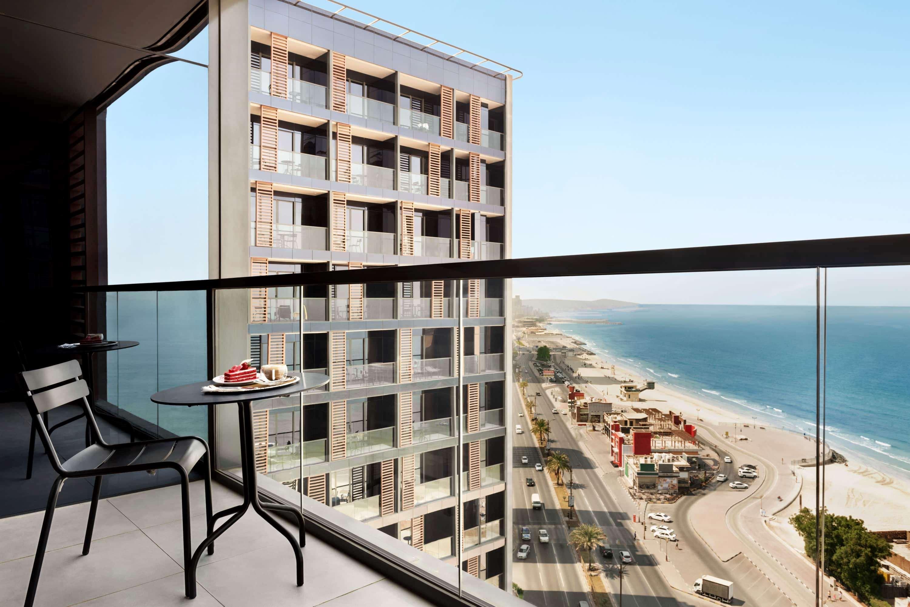 Wyndham Garden Ajman Corniche Otel Dış mekan fotoğraf