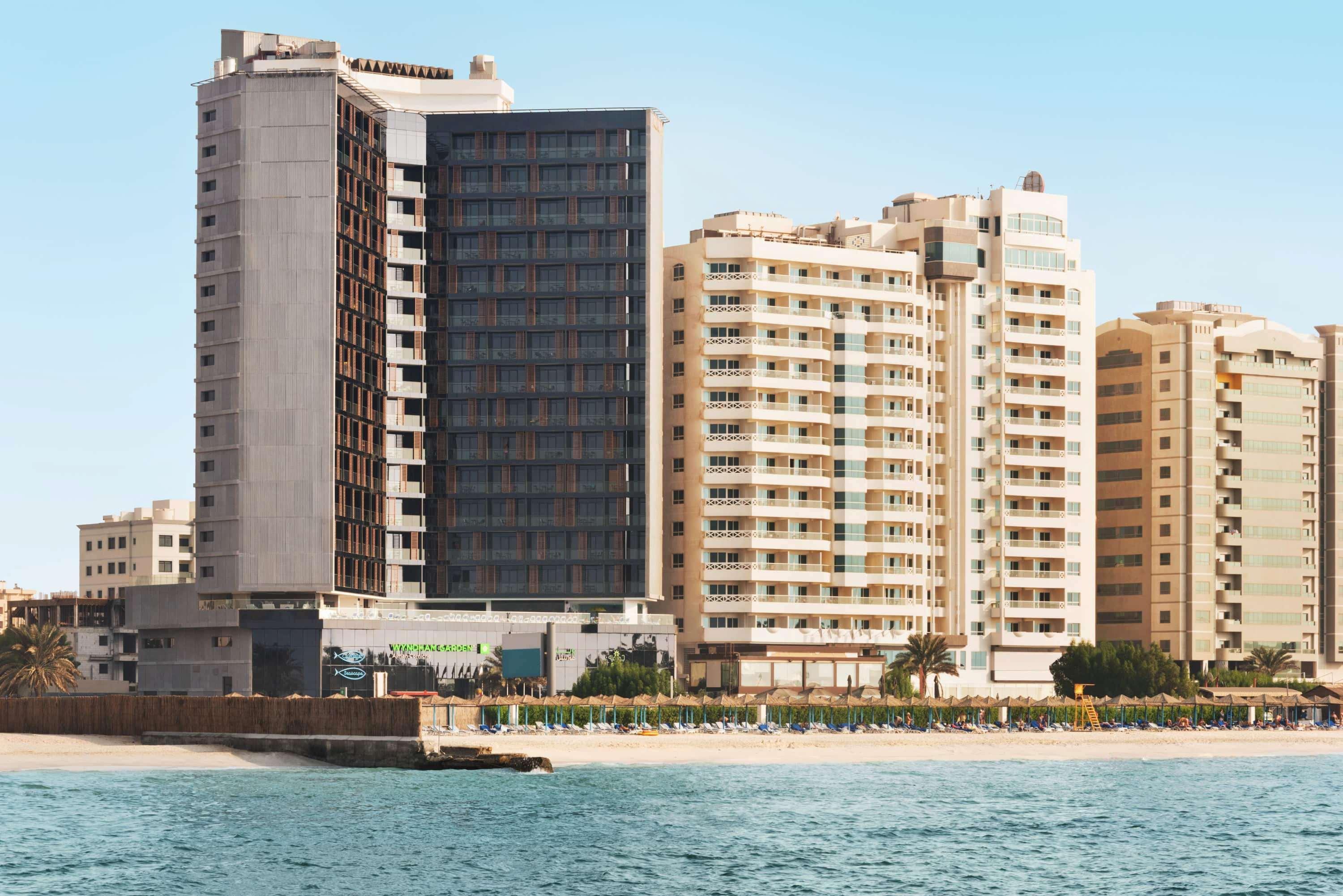 Wyndham Garden Ajman Corniche Otel Dış mekan fotoğraf